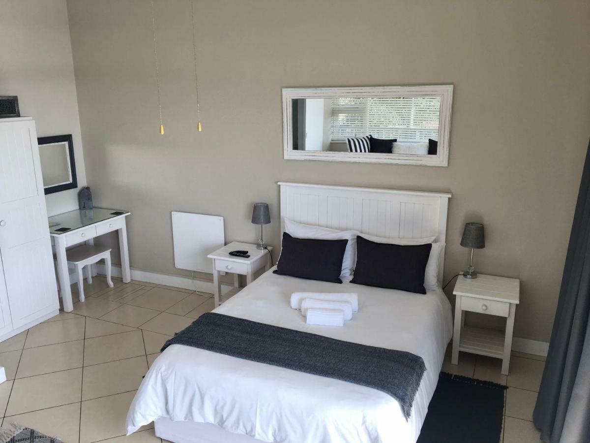 La Mer Guesthouse Port Elizabeth Buitenkant foto